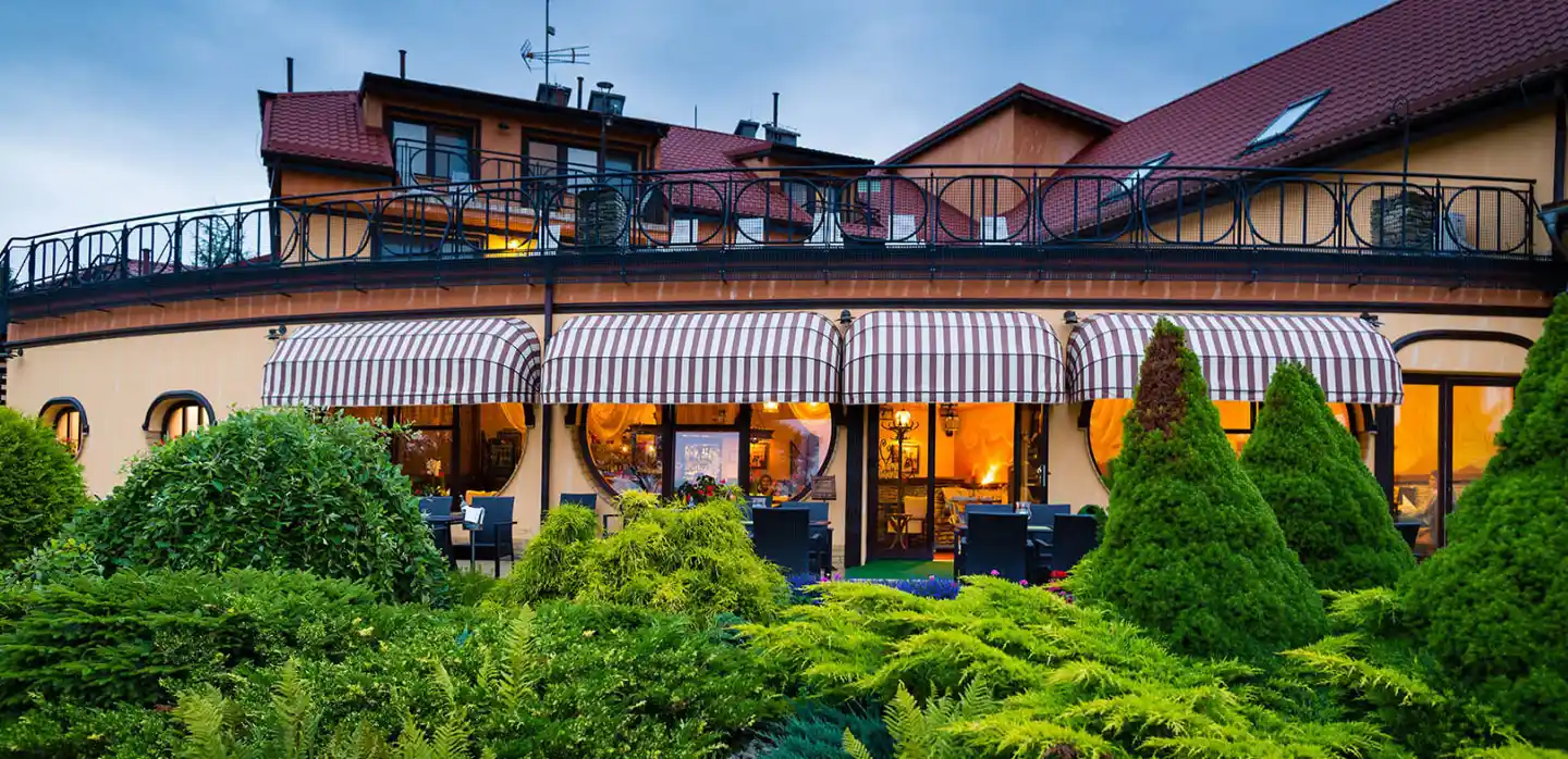 Hotel Ognisty Ptak – port de plaisance