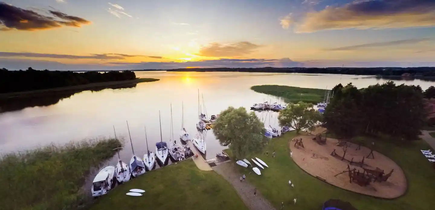 Hotel Ognisty Ptak – lac et nature